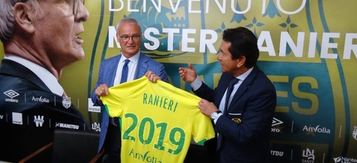 Claudio Ranieri est officiellement candidat pour reprendre la...