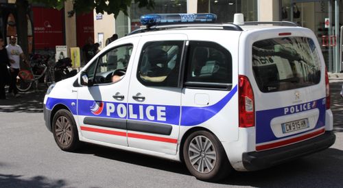 Nantes : Un septuagénaire jette de l'acide sur son voisin suite à...